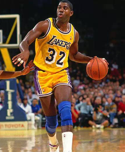 他的表现总 他的表现总