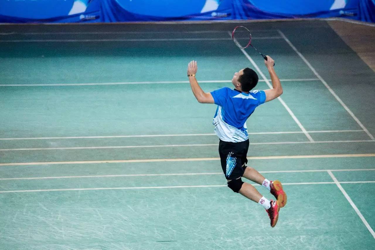 吐痰这种行 吐痰这种行