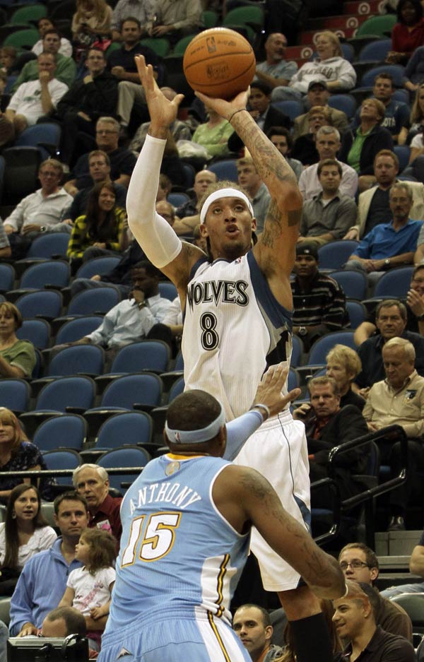 韦世豪在边 韦世豪在边